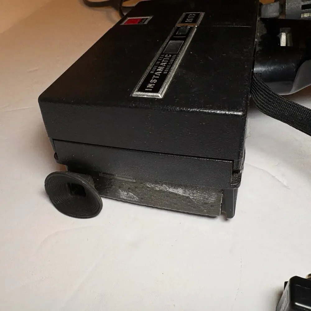 Vintage Kodak Instamatic M18 Super 8 Movie Camera & Movie Light Untested
